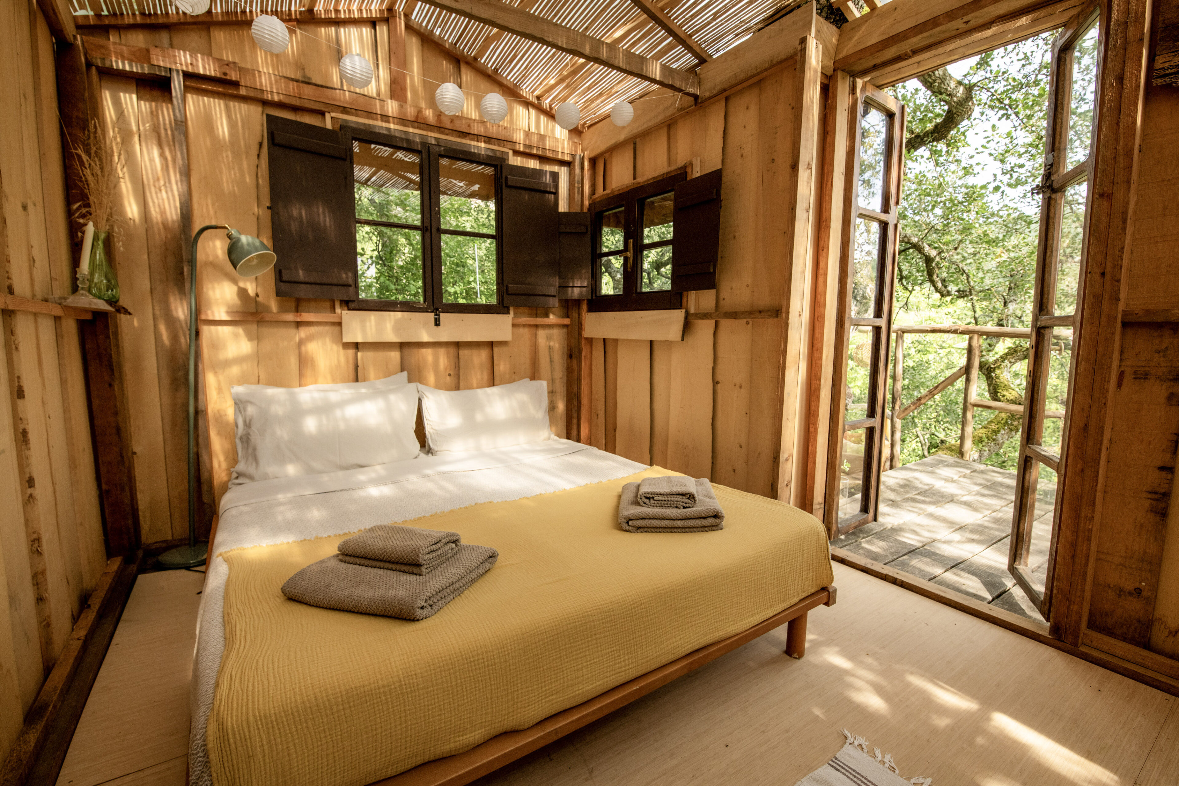 Novanta-Hotel_Room-Treehouse